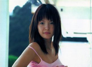 秋吉里香 ヌード 写真集 《Accidents TOKYO リカ & シノヤマキシン》封面