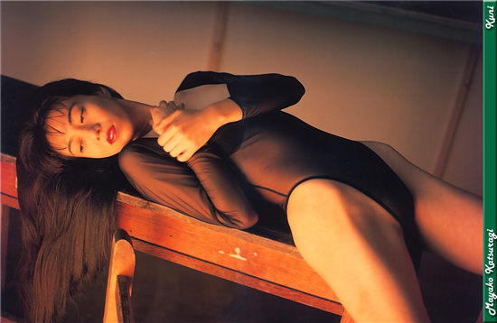 桂木麻也子 Mayako Katsuragi