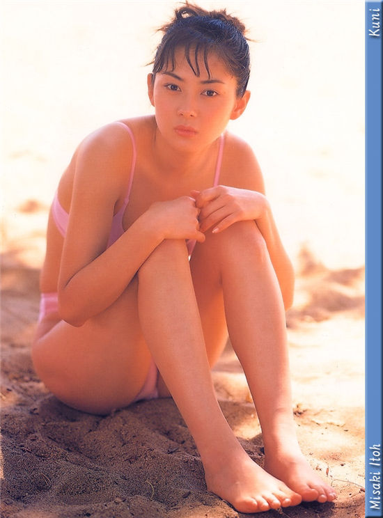 伊藤美沙纪 Misaki Itoh