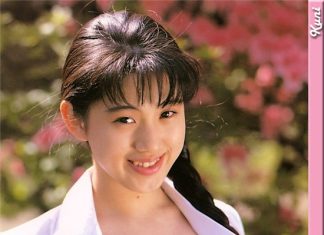 小峰佳世 Kayo Komine 写真
