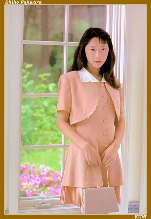 藤原史歩 Shiho Fujiwara