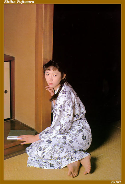 藤原史歩 Shiho Fujiwara