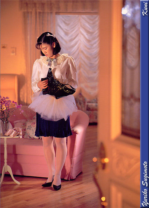 杉本百和子 Yuriko Sugimoto