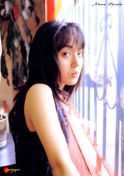 白石瞳 Hitomi Shiraishi