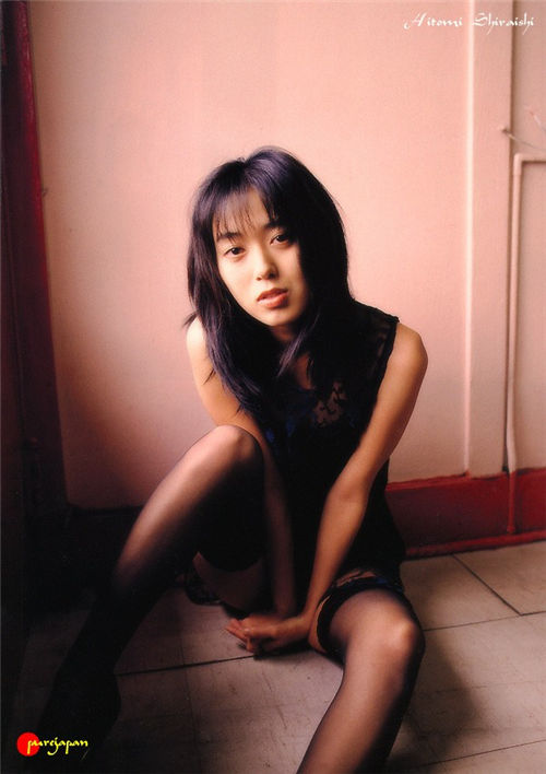 白石瞳 Hitomi Shiraishi