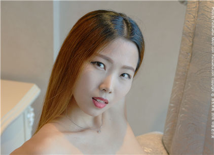 张宗英 “沙发上的美女” 
