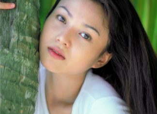 美少女写真集TSUGUMI つぐみ 18歳