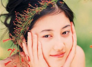 吉冈真由美 Mayumi Yoshioka